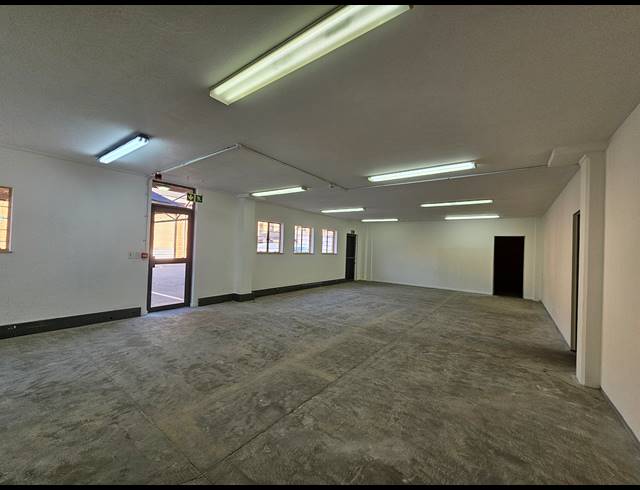 448M² WAREHOUSE TO LET IN LINBRO PARK